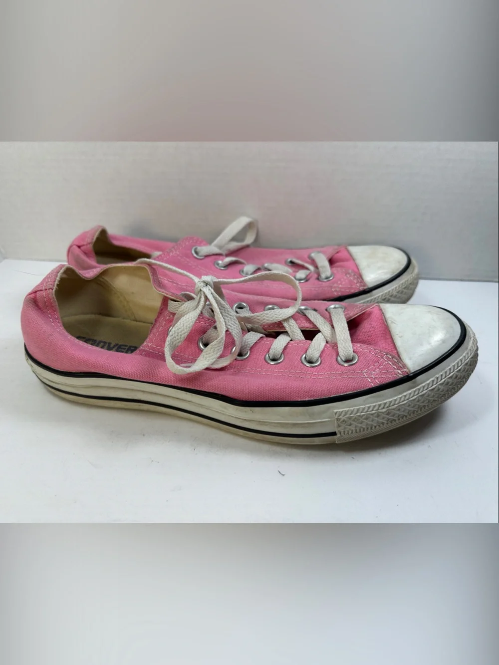 Converse Unisex Women’s 9 Shoes Pink Low-Top Canvas Sneakers